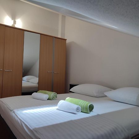Top Floor Apartment With Sea View คาชเตลา ห้อง รูปภาพ
